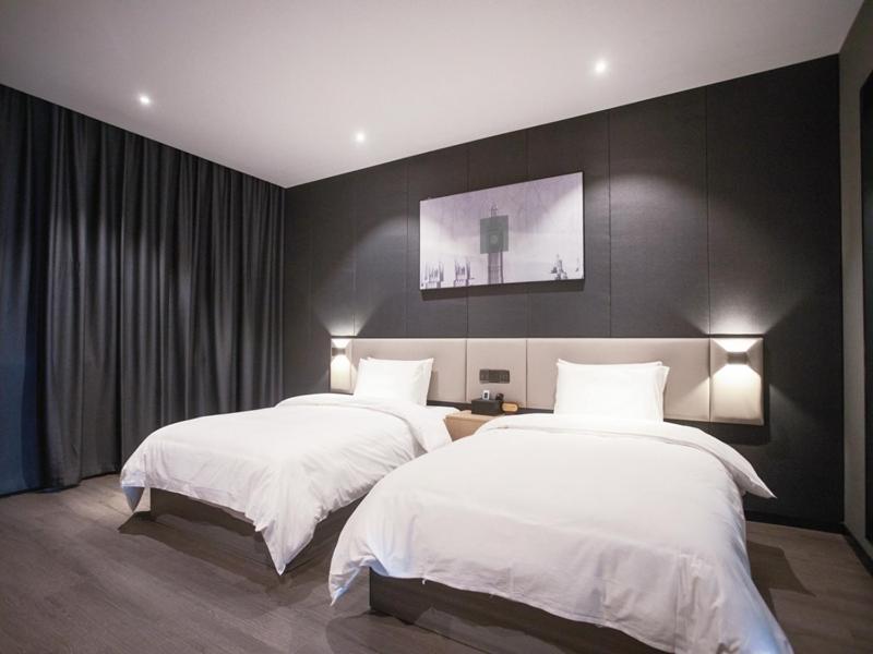 Thank Inn Chain Hotel Hunan Huaihua Hecheng District South High Speed Rail Station Buitenkant foto