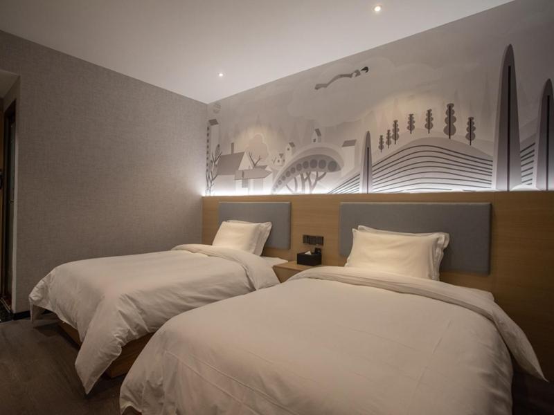 Thank Inn Chain Hotel Hunan Huaihua Hecheng District South High Speed Rail Station Buitenkant foto